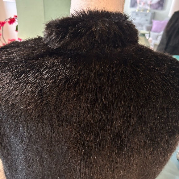 Lauren Ralph Lauren Black Faux Fur Vest Front Zipper Pockets Lined Med - Picture 4 of 16